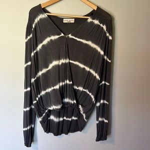Gray/white tie dye design wrap front top.